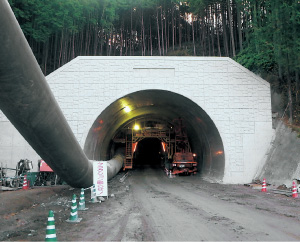 工事中の国道169号高取バイパス（仮称）清水谷トンネル