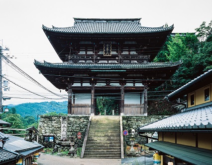 金峯山寺二王門