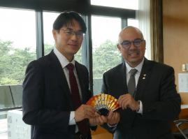 表敬訪問の様子