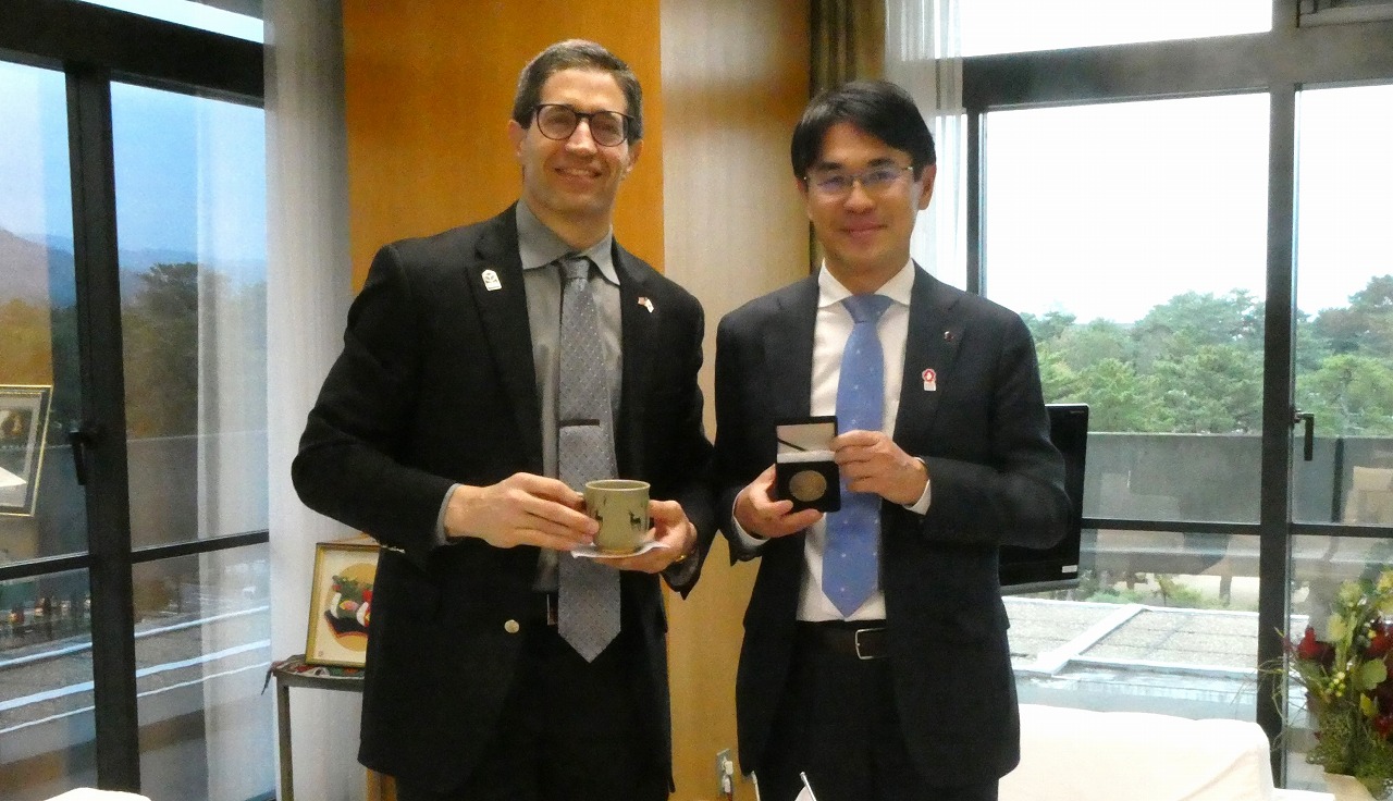 表敬訪問の様子