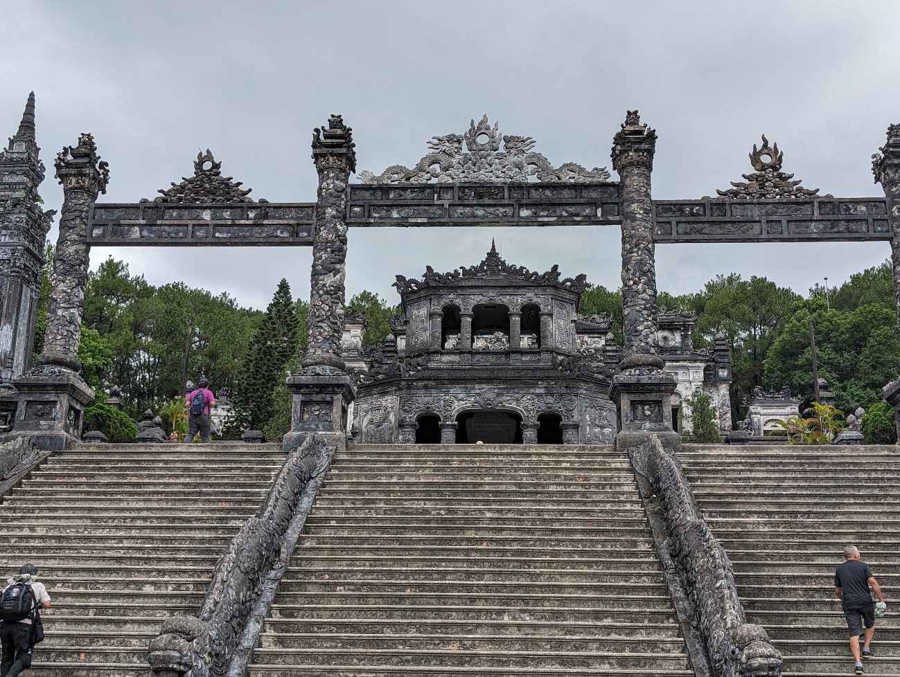 カンディン帝陵